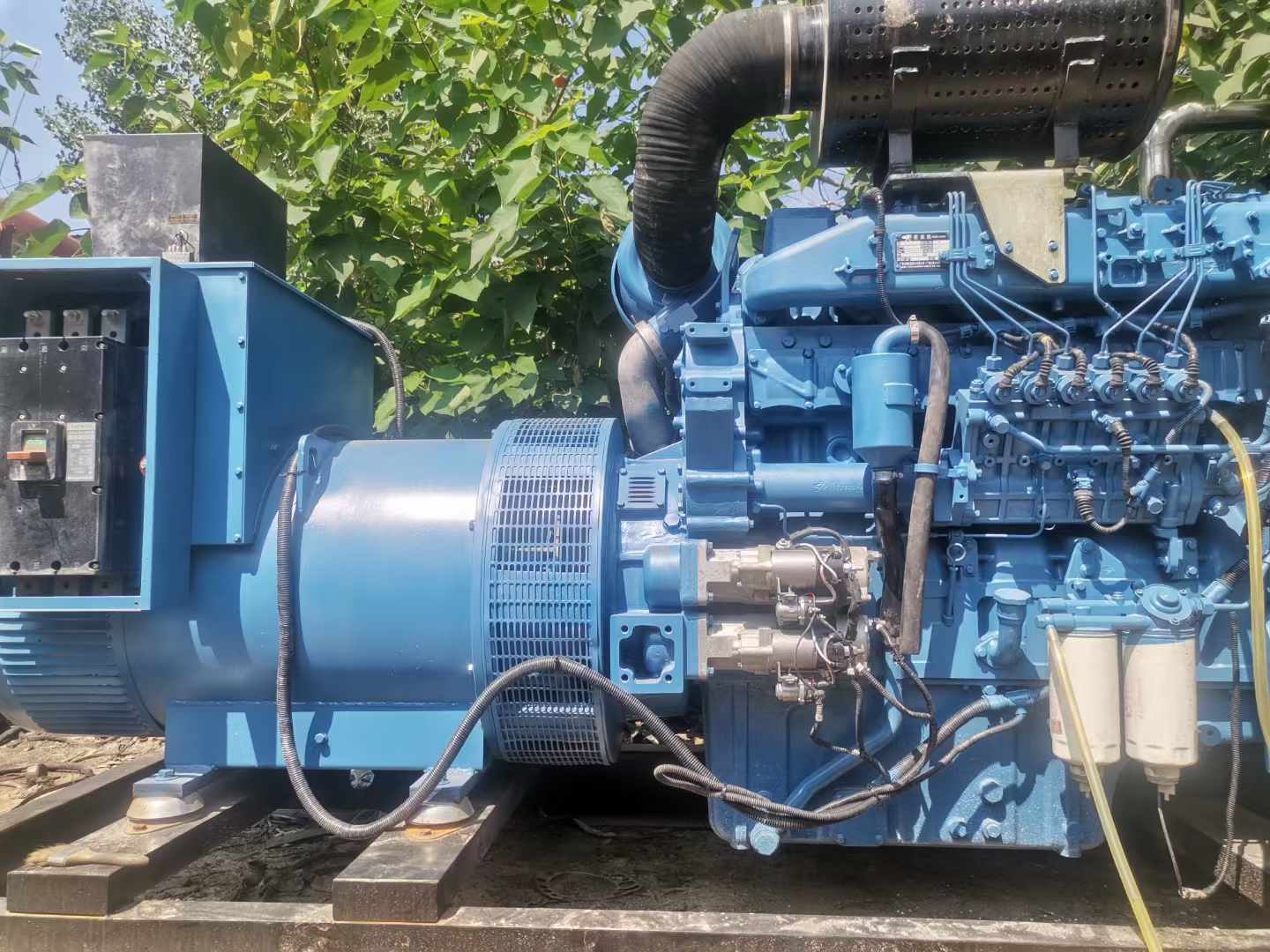 钟楼详细说明降低 800kW 柴油发电机输出电流波动的方法