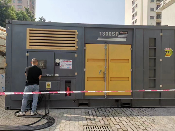 钟楼延长空气滤清器使用寿命的注意事项